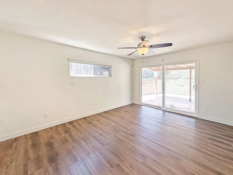 6212 Potomac St — Photo 7