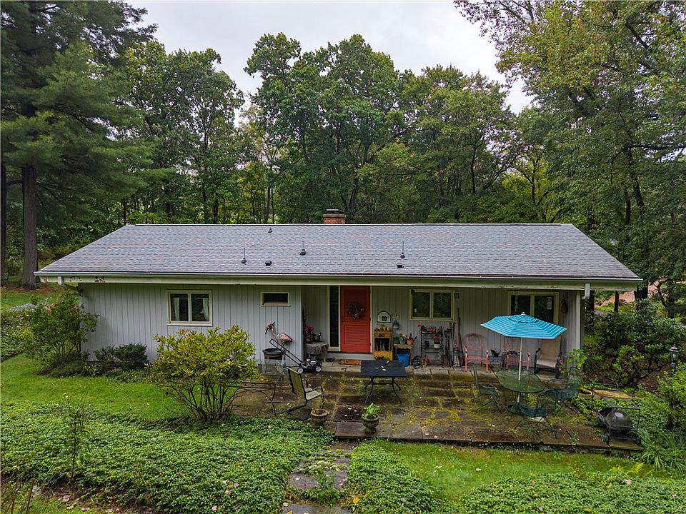 1st image of 394 Irwin Rd