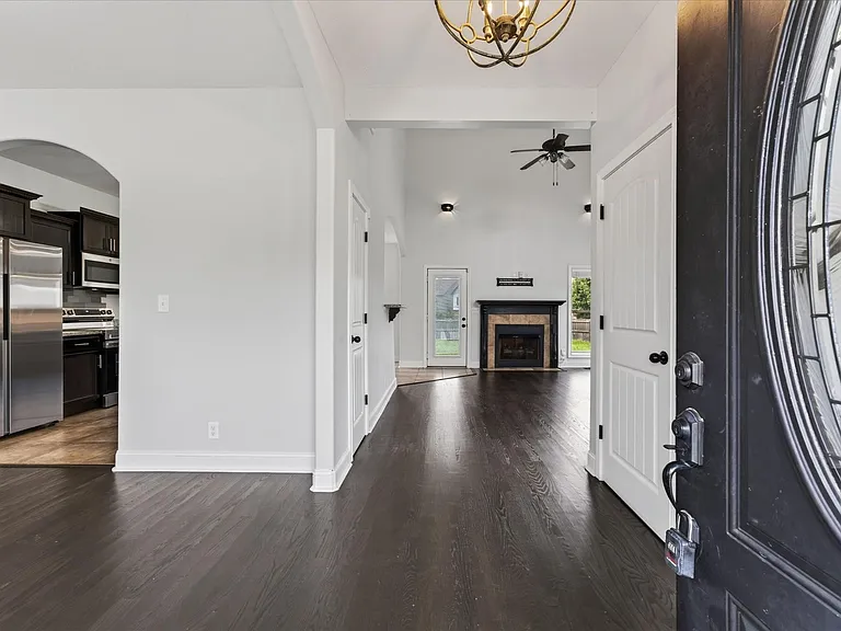 3710 Windhaven Ct — Photo 5