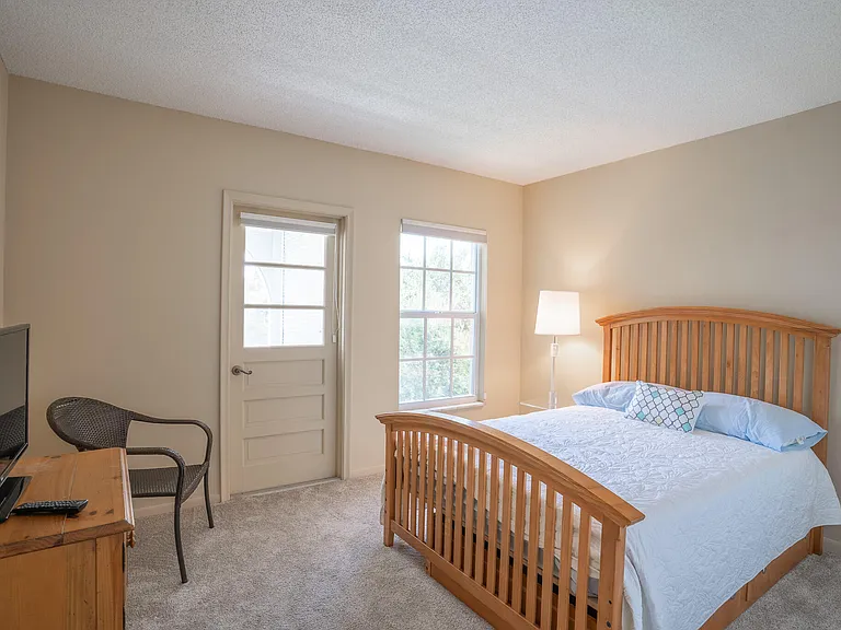 250 NE 20th St #4190 — Photo 7