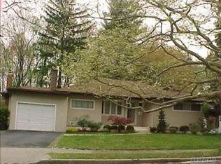 514 Richmond Rd, East Meadow, NY 11554