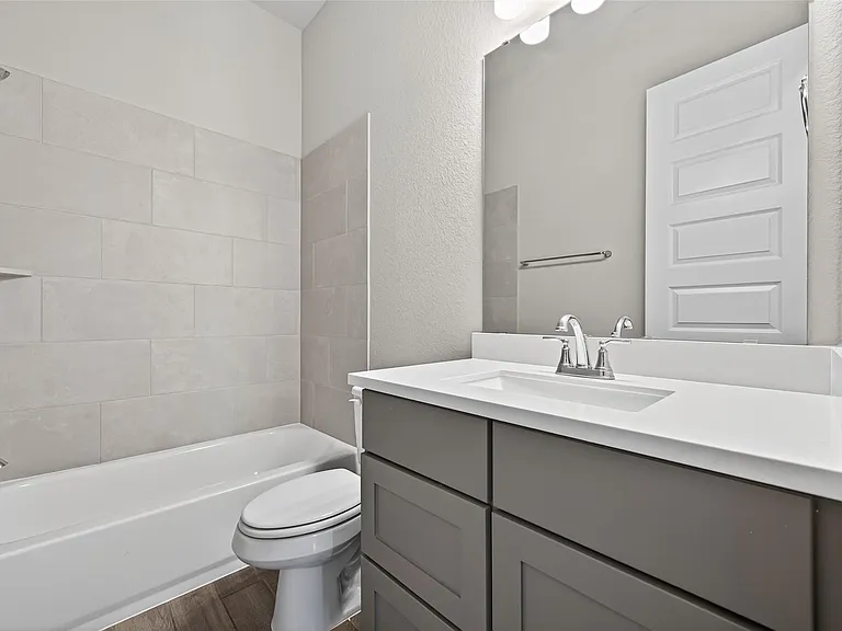 15330 Legacy Park Way — Photo 41