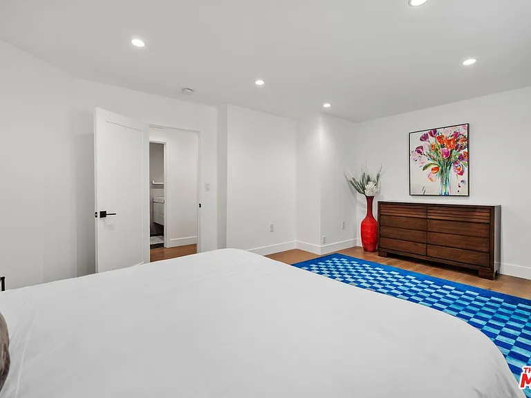 411 Grand Blvd — Photo 22