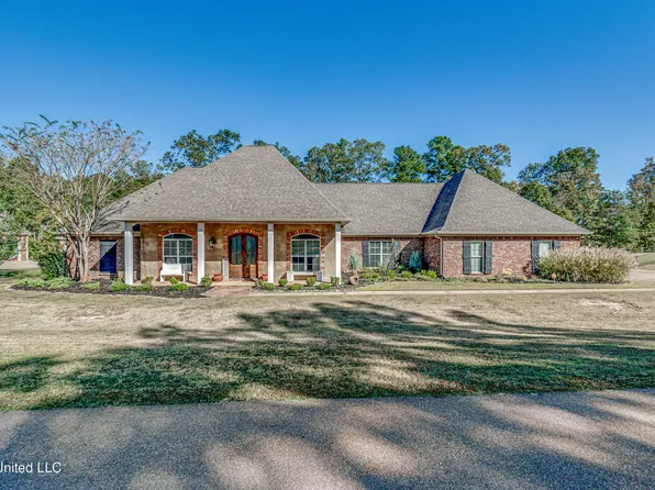 1006 Longwood Pl, Pearl, MS 39208