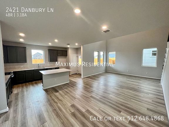 5th image of 2421 Danbury Ln
