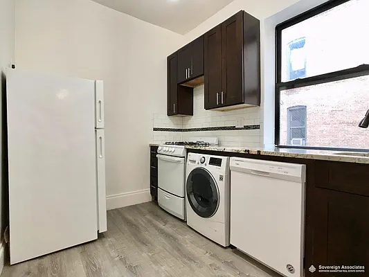 Rented by Sovereign Associates | media 2