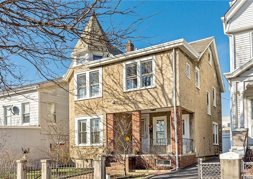 1st image of 147 Beekman Ave