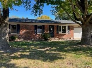 5807 Deer Trl, Godfrey, IL 62035