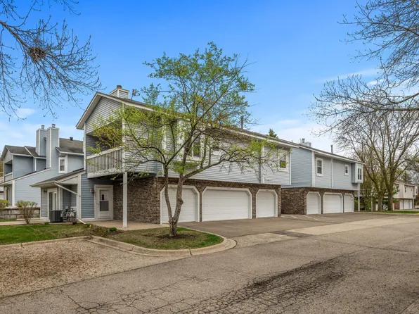 5345 Highpointe Ter, Bloomington, MN 55437