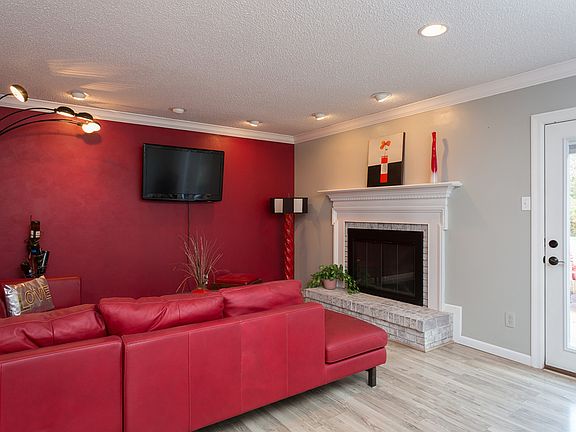 4th image of 3036 Autumn Lakes Ct