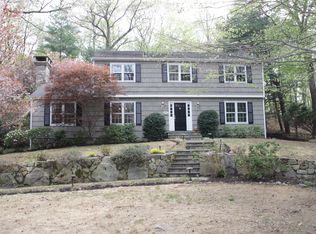 87 Raymond St, Darien, CT 06820