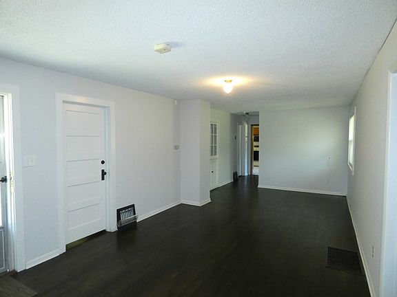 3rd image of 6701 NW Waukomis Dr