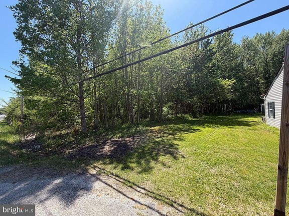 2nd image of 6386 Summit Bridge Rd