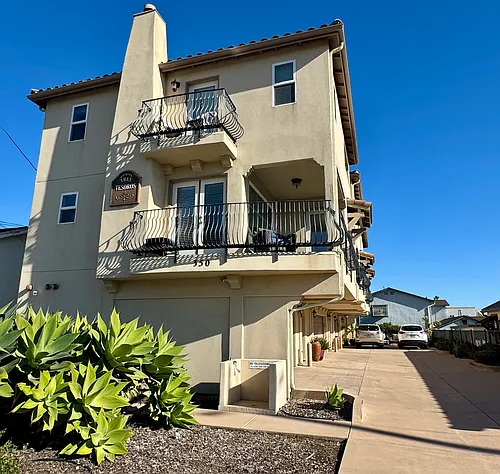350 Harloe Ave Photo 1