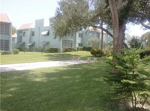 2nd image of 2920 SW 22nd Ave #6030