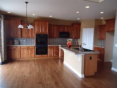 3rd image of 5245 La Costa Cir