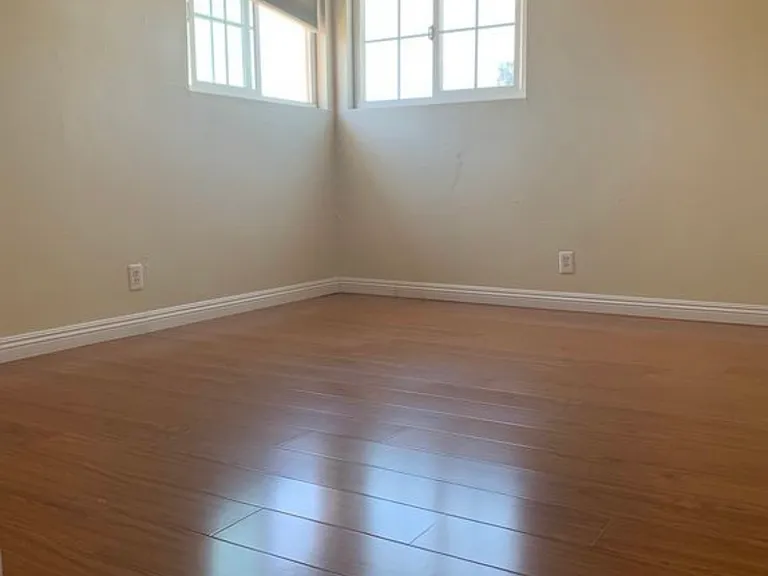 1512 Abelian Ave — Photo 5