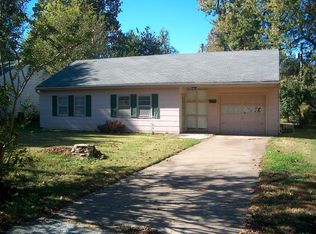 1253 S Willow Ln, Springfield, MO 65804