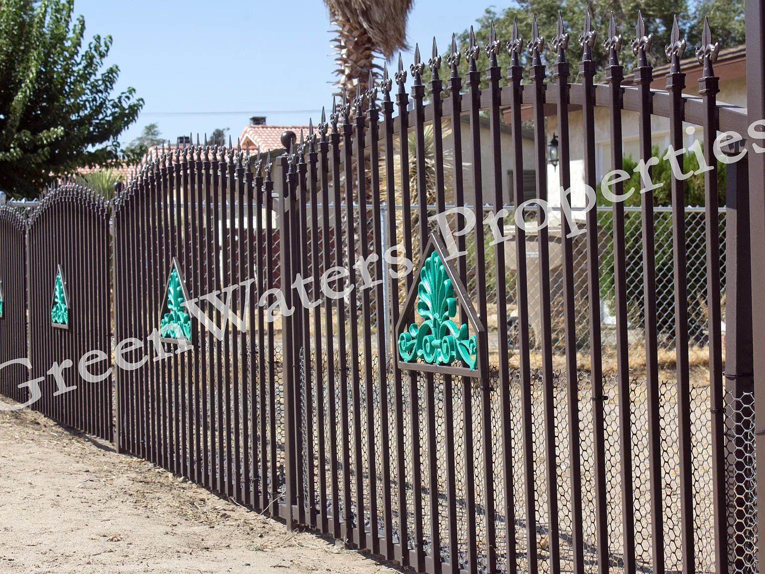 16460 Pine St — Photo 2