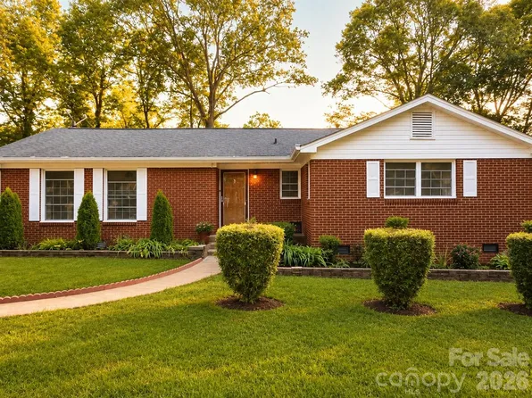 3220 Wiseman Dr, Charlotte, NC 28227
