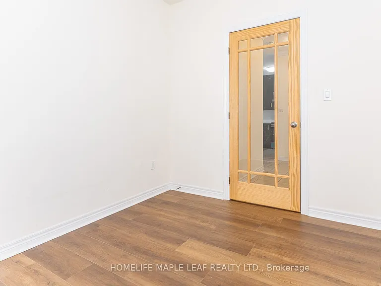7400 Markham Rd #517 — Photo 28