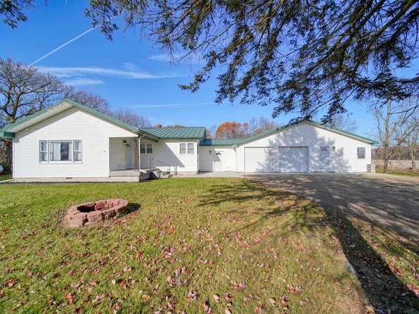 19900 Lewis Rd, Cement City, MI 49233