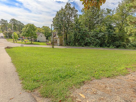 5th image of 2718 Durand Ave