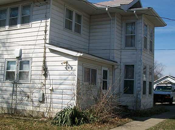 2nd image of 606 E Auburn Ave
