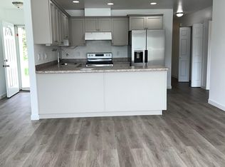 210 Noble St #1, Sumas, WA 98295