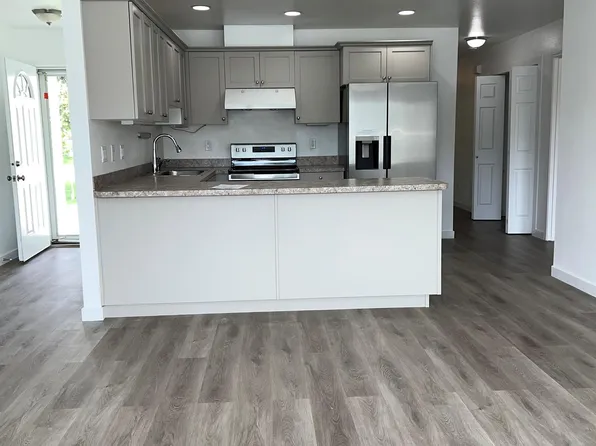 210 Noble St #1, Sumas, WA 98295