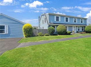 15 Huntsman Way, Webster, NY 14580