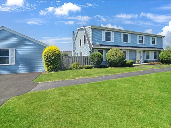 15 Huntsman Way, Webster, NY 14580