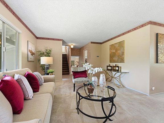 4th image of 277 Moraga Way