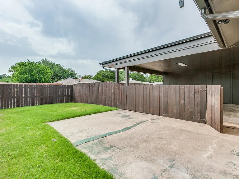 1213 Mill Valley Dr — Photo 23