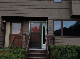 143 Towne House Rd #143, Hamden, CT 06514