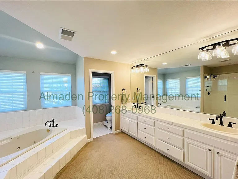 7000 Sterling Gate Ct — Photo 13