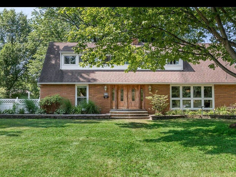 1st image of 740 Woodrow Ave