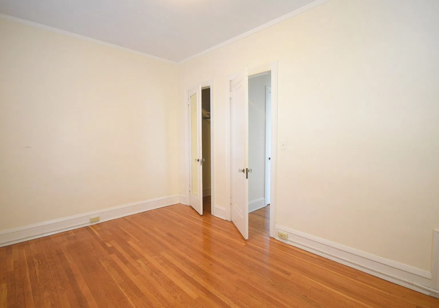 2310 Harriet Ave S — Photo 3