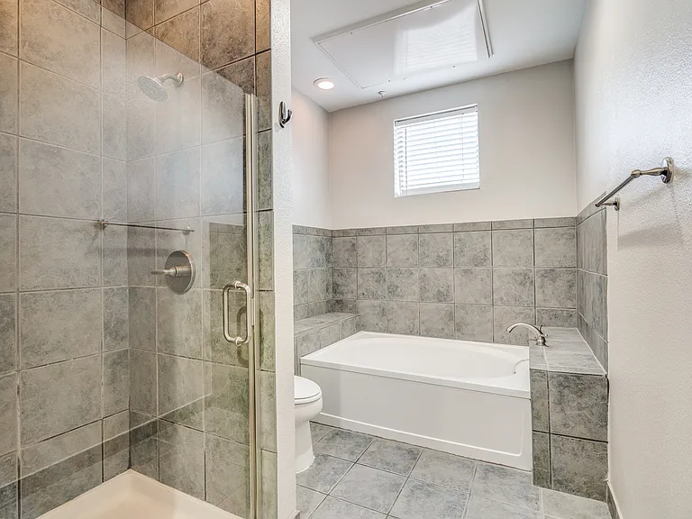 6923 Sumner St #70-1 — Photo 9