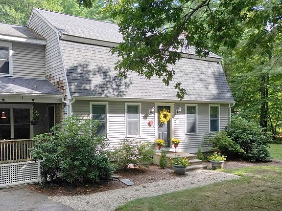 3rd image of 110 Ring Rd