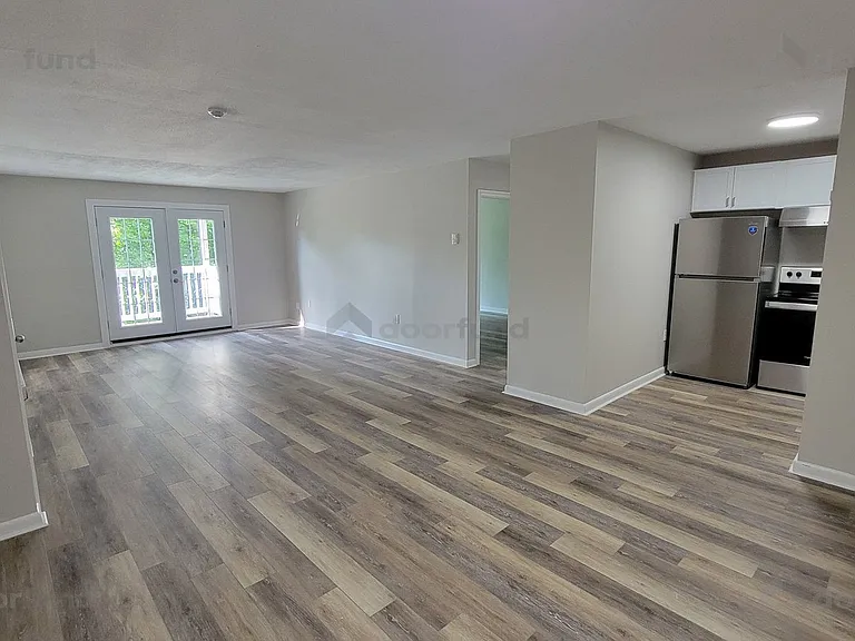 208 Columbus St #7 — Photo 1