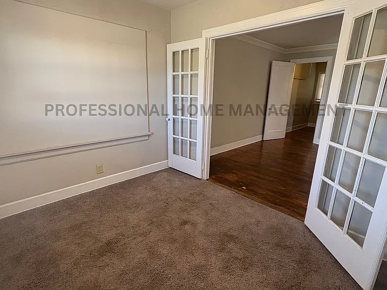 203 Old Mill Rd — Photo 4