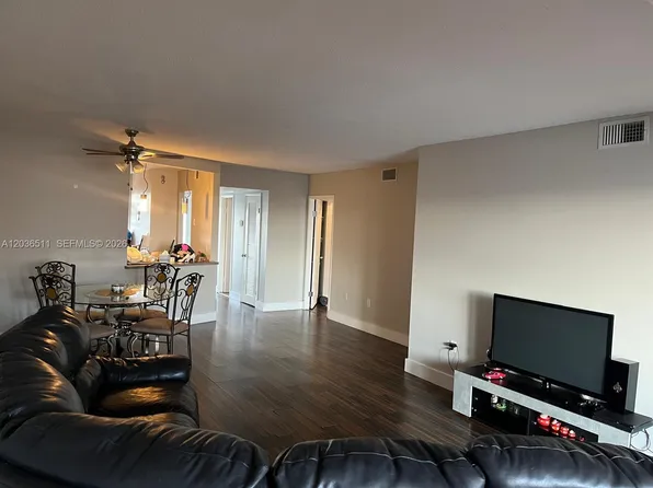 1770 NE 191st St, Miami, FL