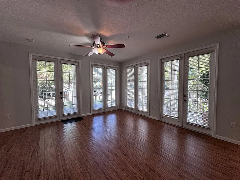 4249 Corrine Dr #104 — Photo 15