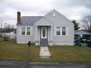 225 Aker Ave, Chilhowie, VA 24319