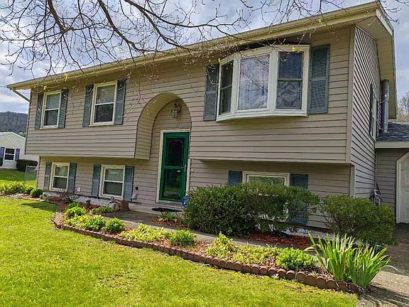 2nd image of 42 Ponderosa Dr