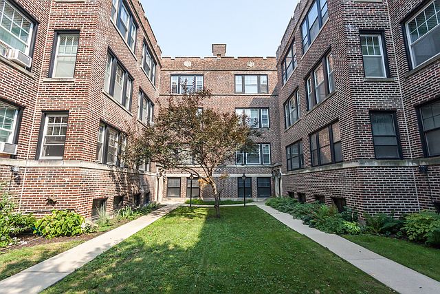1st image of 5337 S Cornell Ave APT 3