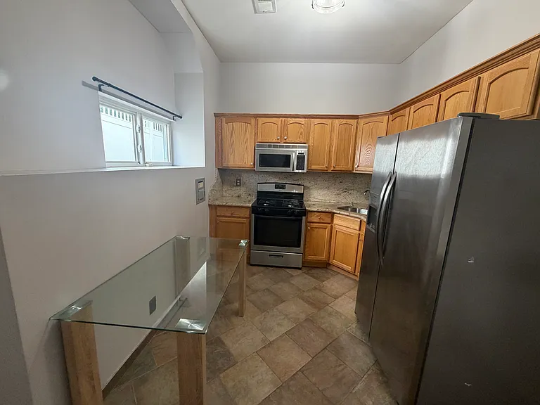329 George St #BASEMENT — Photo 8