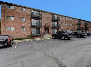 6820 W Raven St UNIT 4A, Chicago, IL 60631