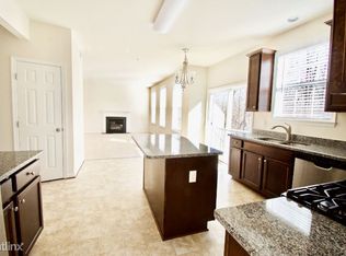 7371 Tottenham Dr, White Plains, MD 20695